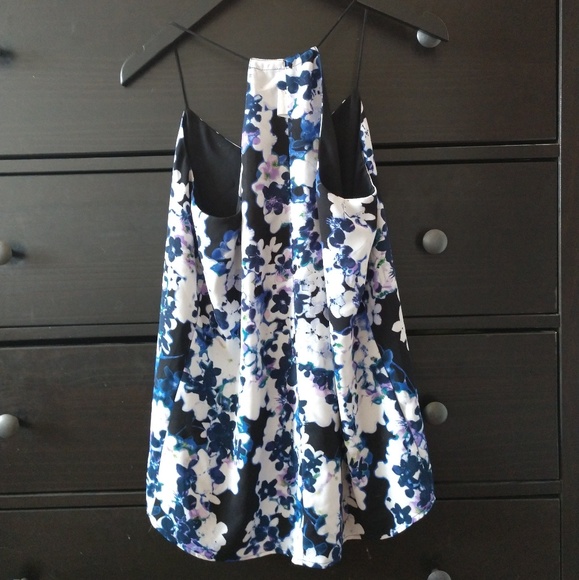 Reversible Flowy Tank - Picture 2 of 3